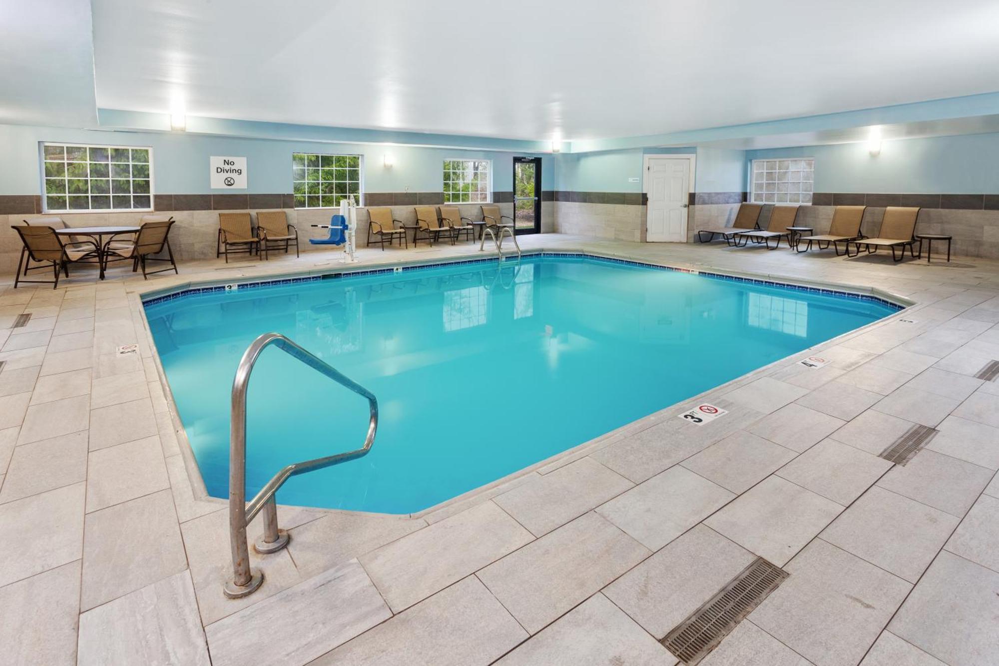Holiday Inn Express & Suites Carmel North - Westfield By Ihg Eksteriør billede