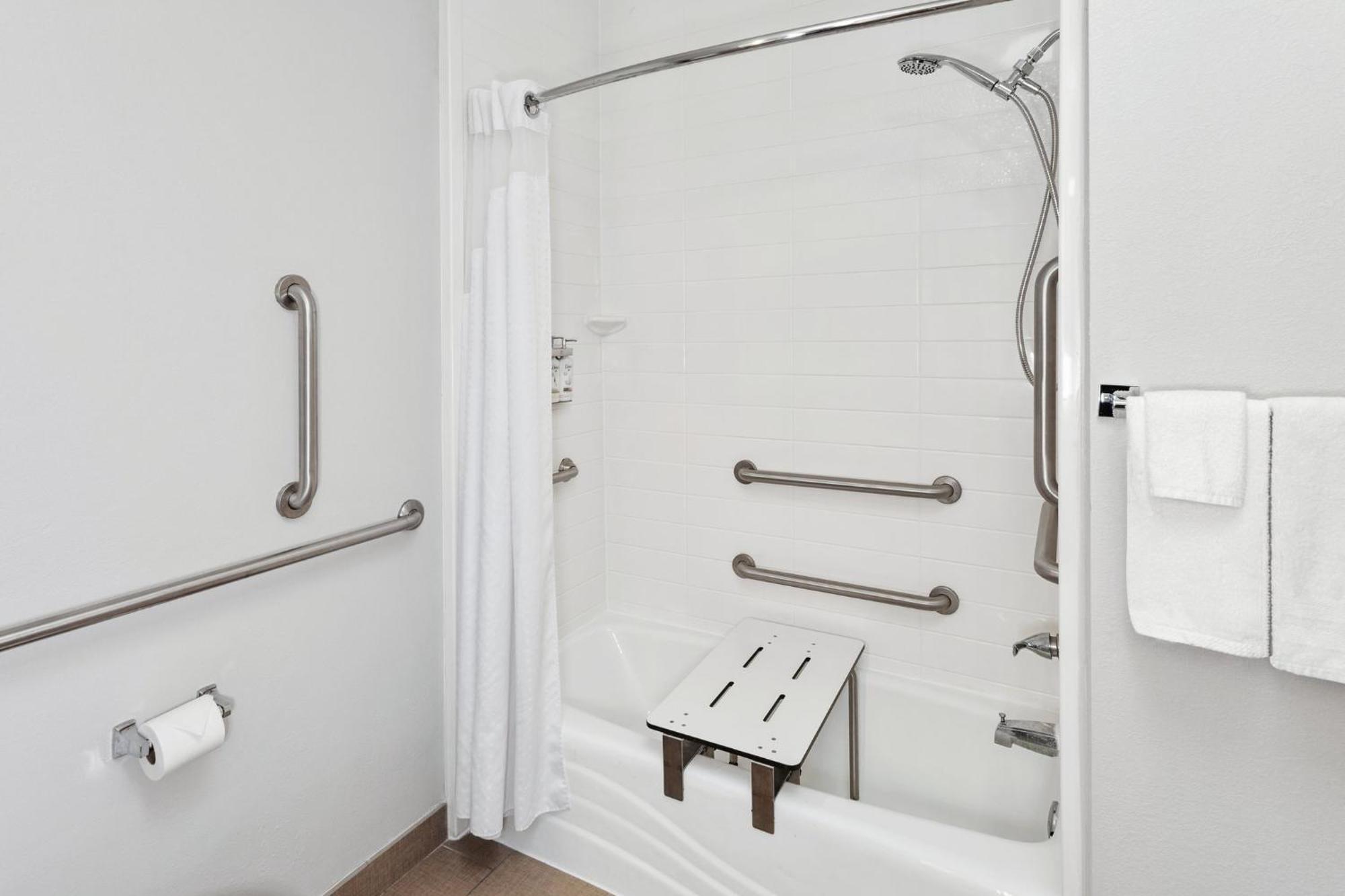Holiday Inn Express & Suites Carmel North - Westfield By Ihg Eksteriør billede